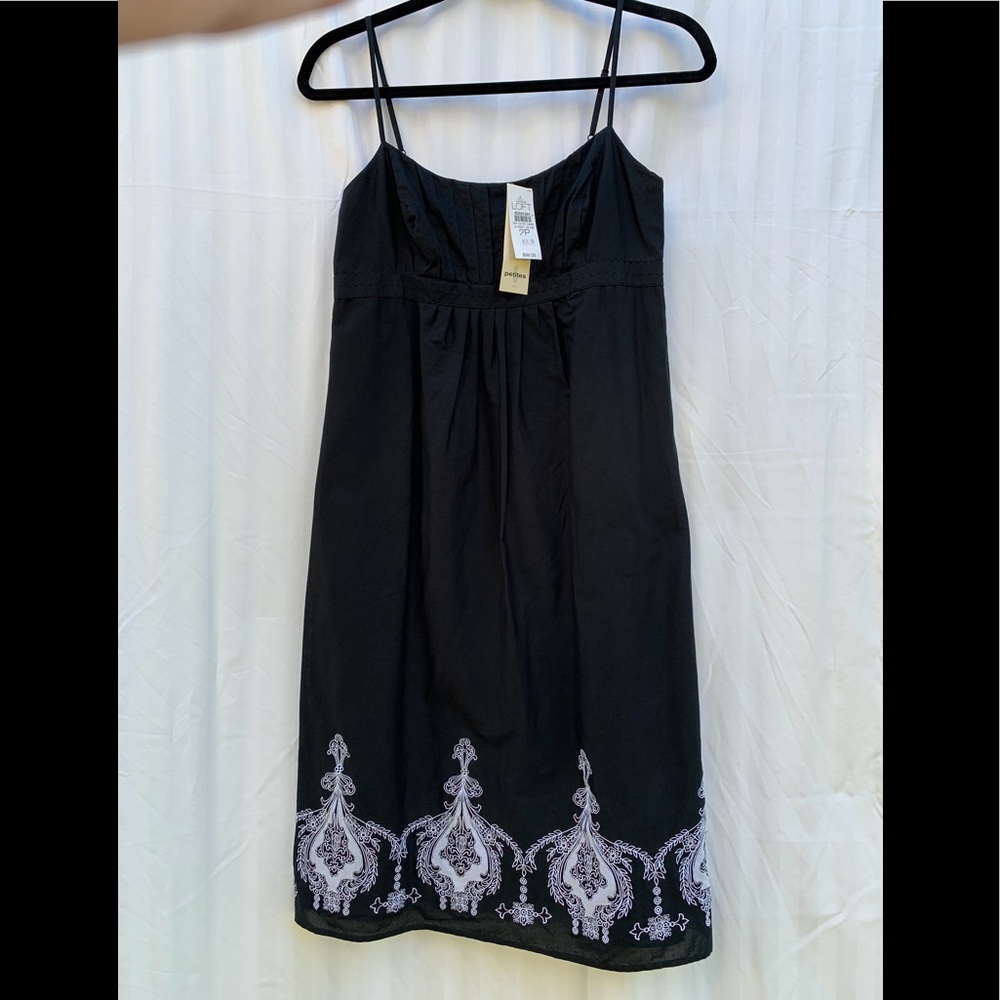 🖤Ann Taylor LOFT Black Dress | Beautiful detail🖤 - Picture 4 of 8